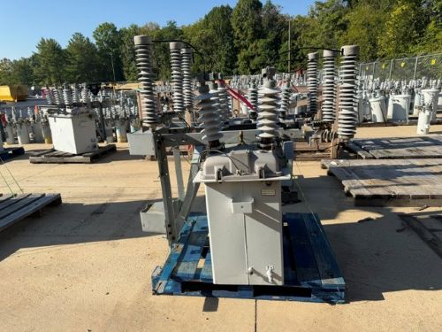 Cooper Power VWVE38X Recloser (Serial 003705) - Image 3